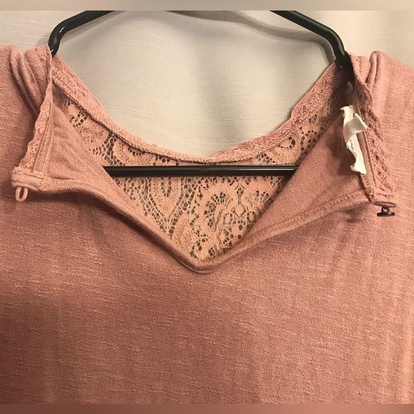 Maurice’s High Neck Tank Top Pink Lace Keyhole Button Size XS - Picture 6 of 11